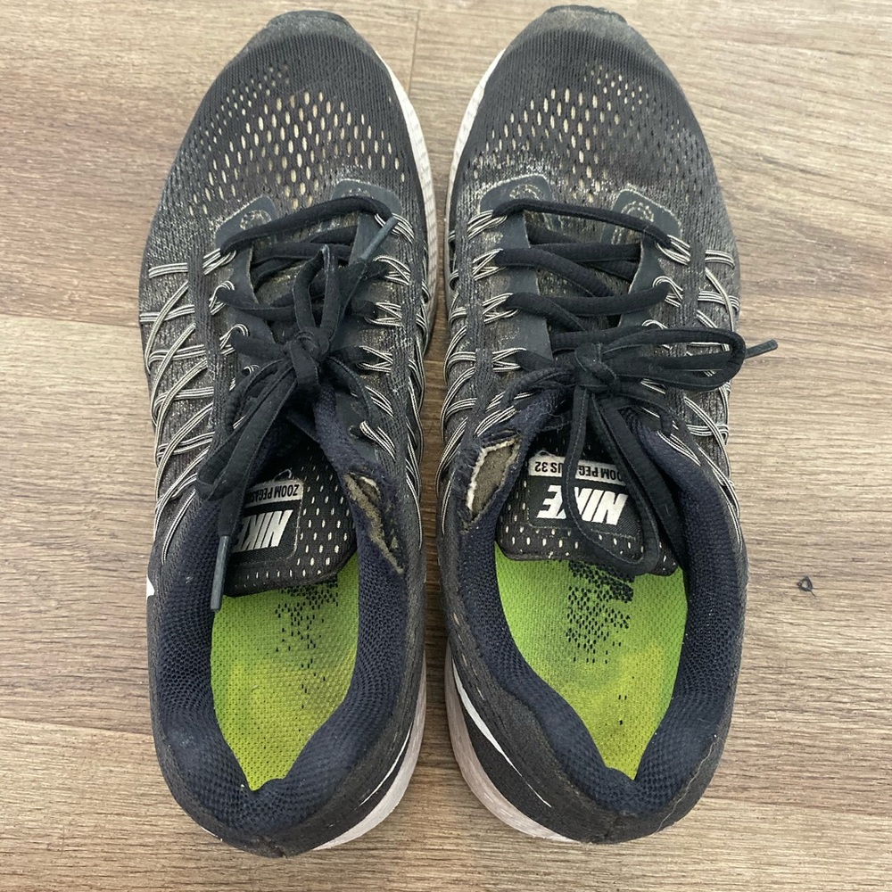 Nike Pegasus running shoes 9.5